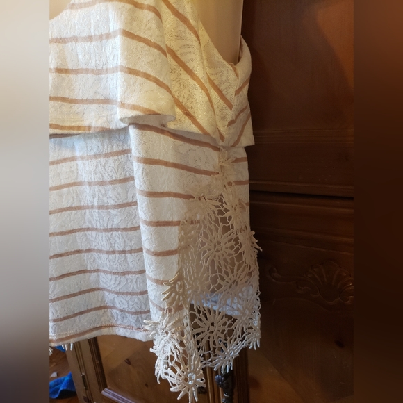 Rue 21 Top Size M - Picture 5 of 7